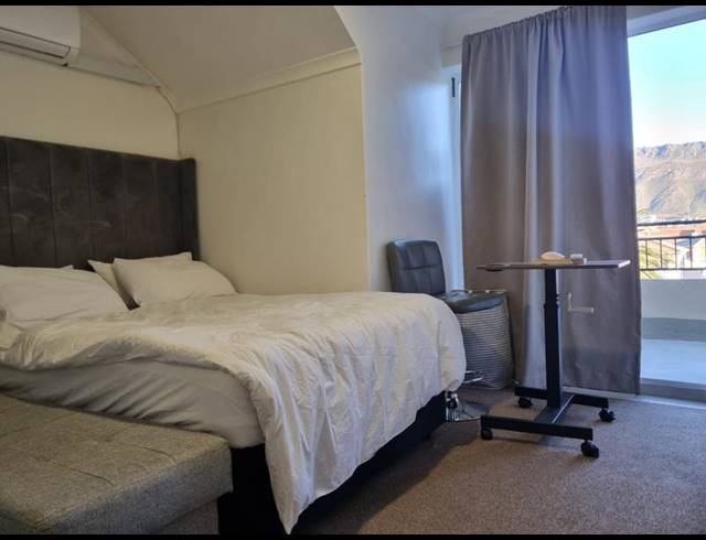 1 BEDROOM PROPERTY TO RENT IN GORDONS BAY